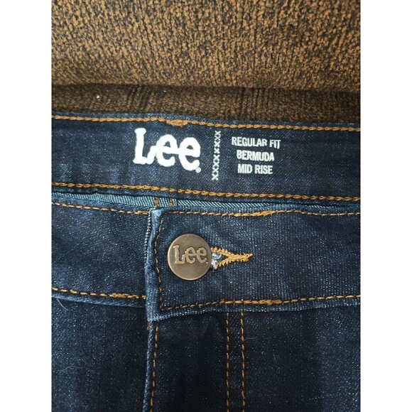 Lee Shorts Womens Size 22 M Bermuda Regular Fit Jean Blue Denim Mid-Rise - Picture 2 of 6